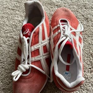 Brand New VINTAGE ASICS “New Classic” Suede Sneakers.